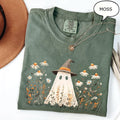 Comfort Colors Ghost Floral Ghos Retro Halloween Fall Halloween Daisy Flower - T-Shirt, Sweatshirt, Hoodie
