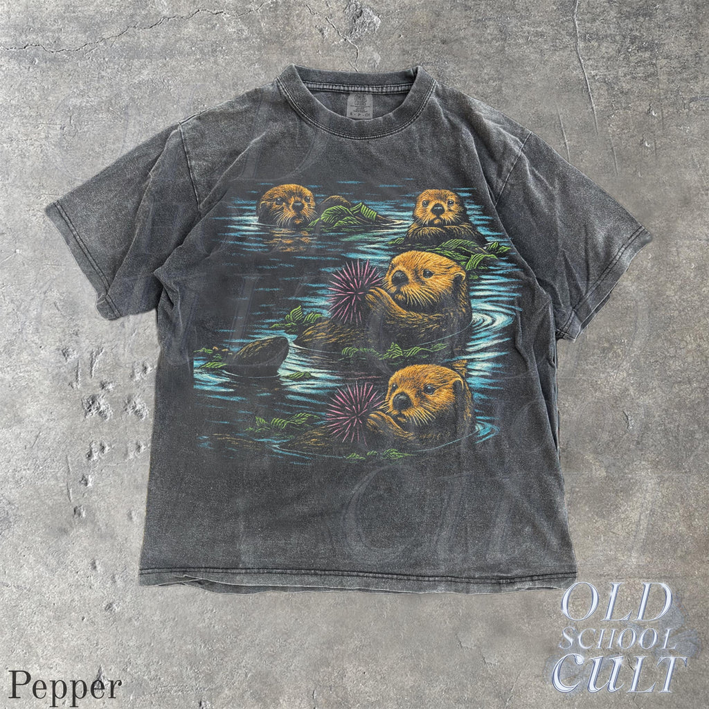 Vintage Otter Swimming 90s Retro Otter Nature Wildlife 90s Animal Nostalgia Otter Lover - T-Shirt, Sweatshirt, Hoodie