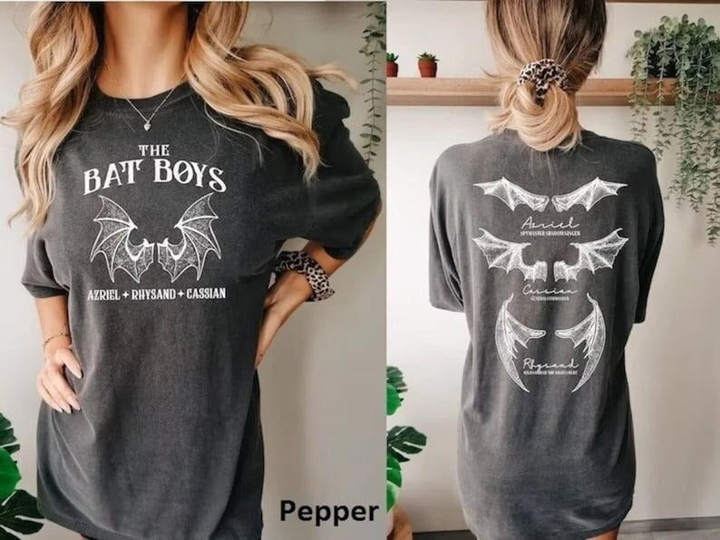 2 Slide Vintage Bat Vintage Acotar Bookish Shirt Night Court Illyrians Shirt Court Thorn T-Shirts, Hoodie, Sweatshirt - T-Shirt, Sweatshirt, Hoodie