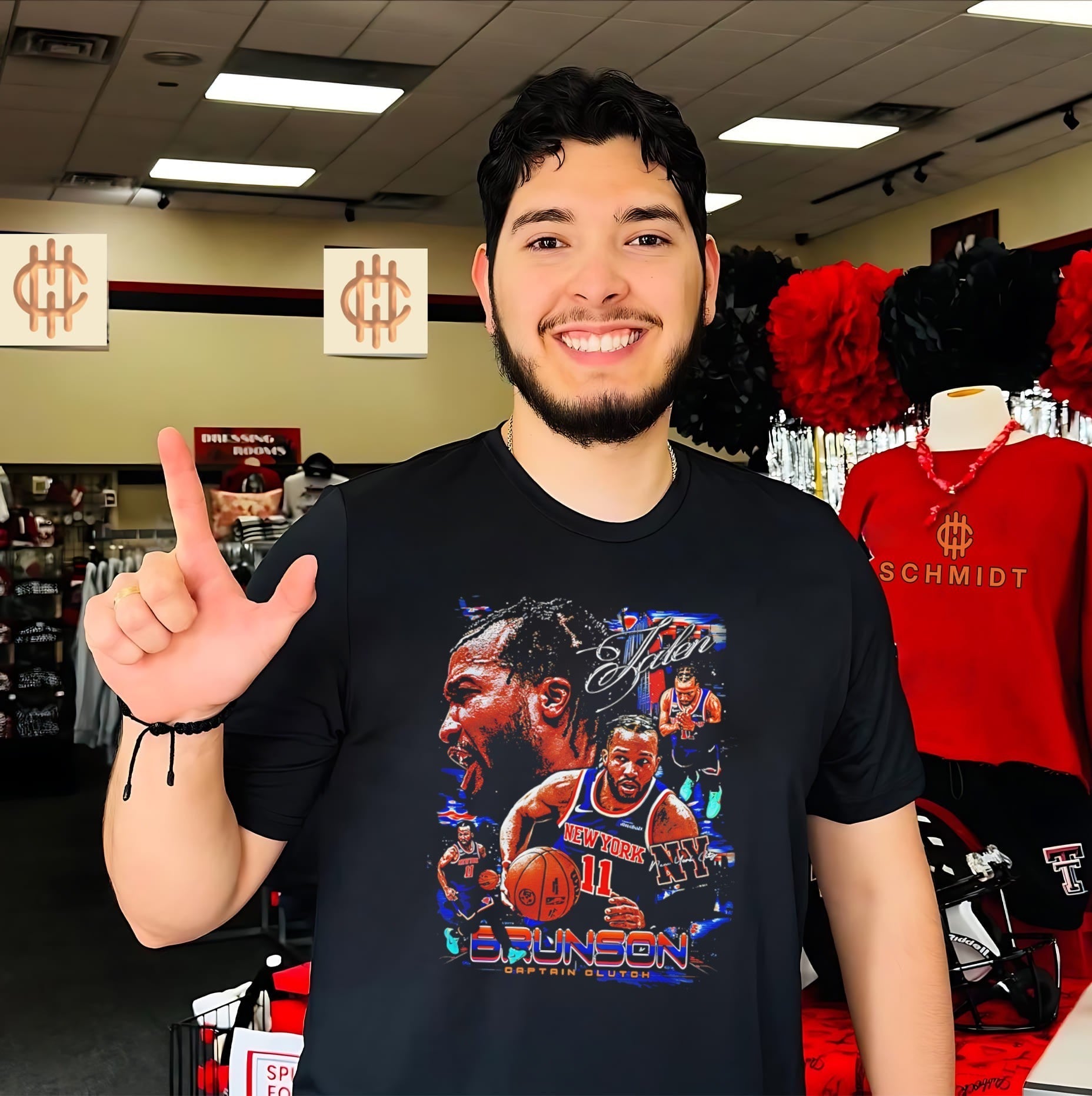 2026 Captain Clutch Jalen Brunson vintage shirt Unisex T-shirt, Sweatshirt, Hoodie, Long Sleeve Tee - T-Shirt, Sweatshirt, Hoodie
