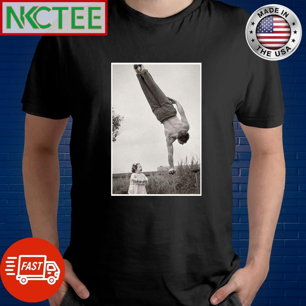 Dad showing off his skill to the surprise of his little daughter in Melbourne, Australia, ca. 1940s shirt - T-Shirt, Sweatshirt, Hoodie