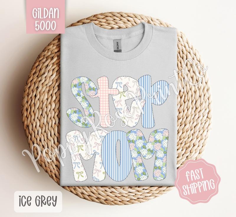 Floral Senior Mom Gildan Shirt Cute Spring Mama Coquette Flower T-Shirts, Hoodie, Sweatshirt - T-Shirt, Sweatshirt, Hoodie