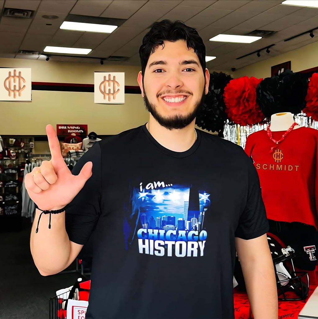 I am Chicago history skyline vintage shirt Unisex T-shirt, Sweatshirt, Hoodie, Long Sleeve Tee - T-Shirt, Sweatshirt, Hoodie