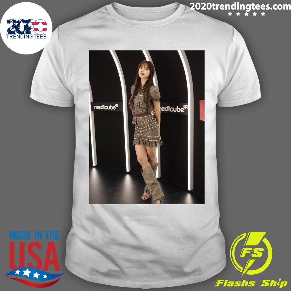 Lisa Radiates Beauty In Newly Shared Photo Shirt Unisex T-shirt, Sweatshirt, Hoodie, Long Sleeve Tee - T-Shirt, Sweatshirt, Hoodie