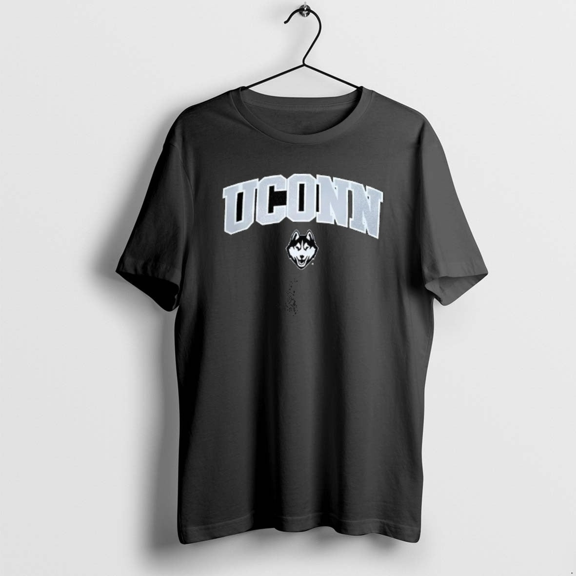 Official Diana Taurasi Uconn Huskies Logo T-Shirts, Hoodie, Sweatshirt - T-Shirt, Sweatshirt, Hoodie