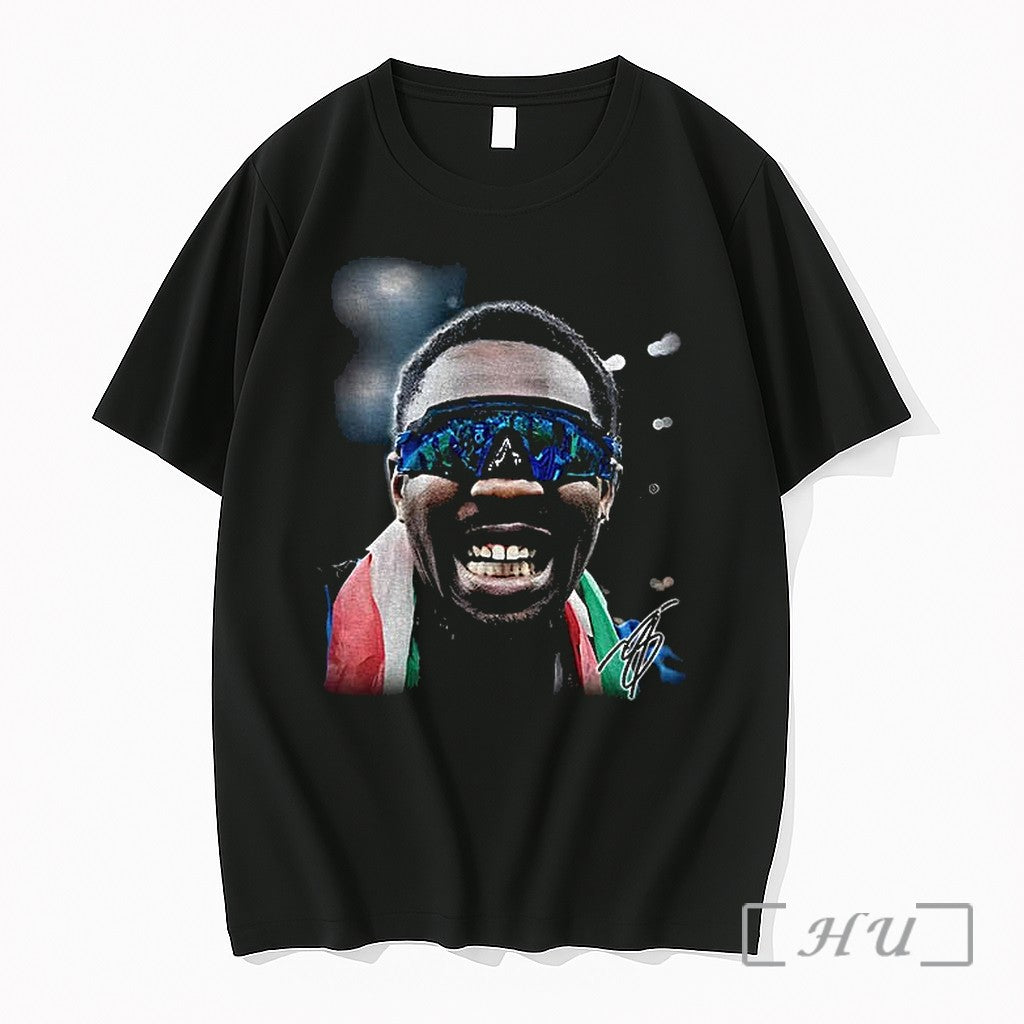 Officials Marcus Thuram Big Face Smiling Inter Milan Fc Signature Unisex T-shirt, Sweatshirt, Hoodie, Long Sleeve Tee - T-Shirt, Sweatshirt, Hoodie