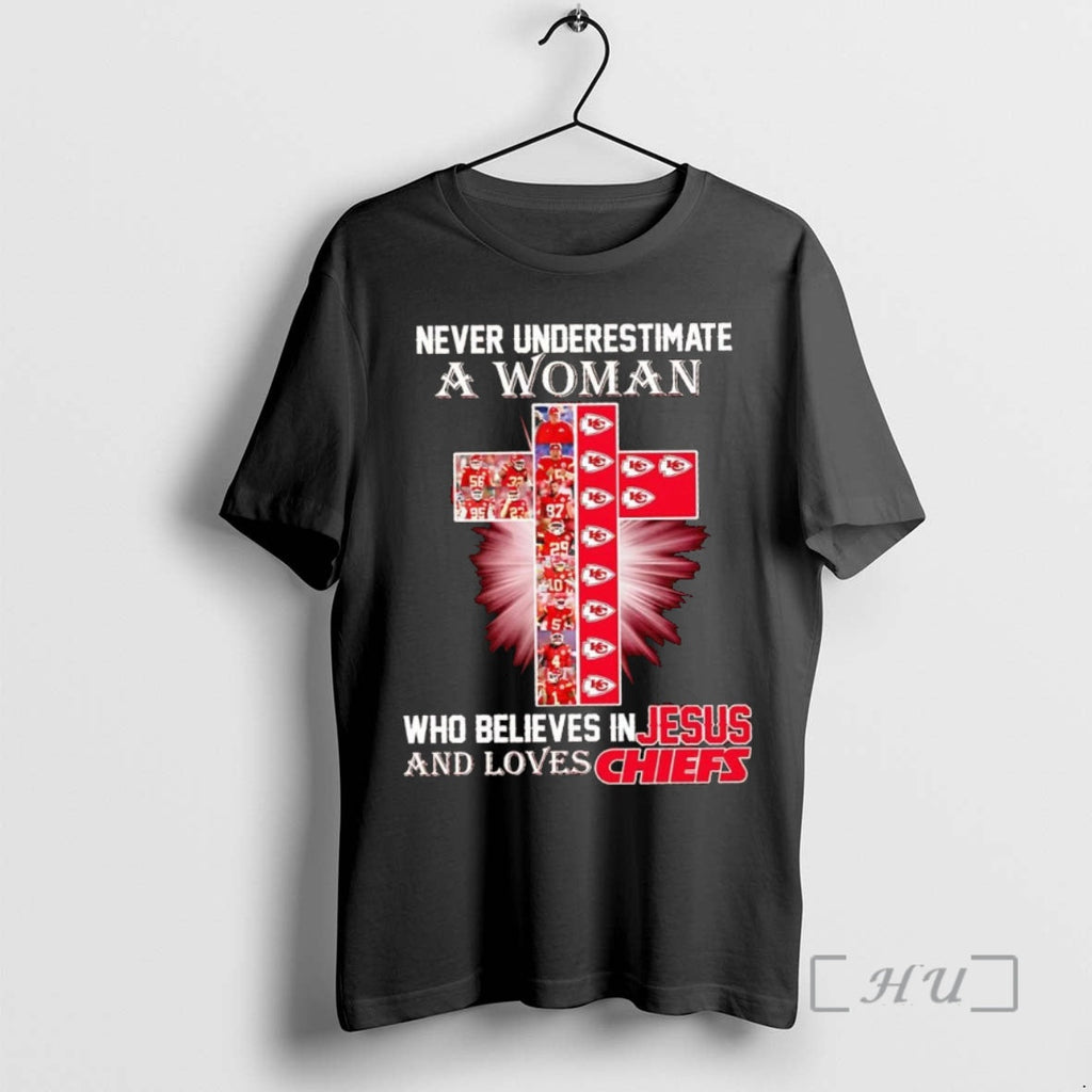 Officials Never Underestimate Woman Who Believe Jesus Loves Kc Chiefs T-Shirts, Hoodie, Sweatshirt - T-Shirt, Sweatshirt, Hoodie