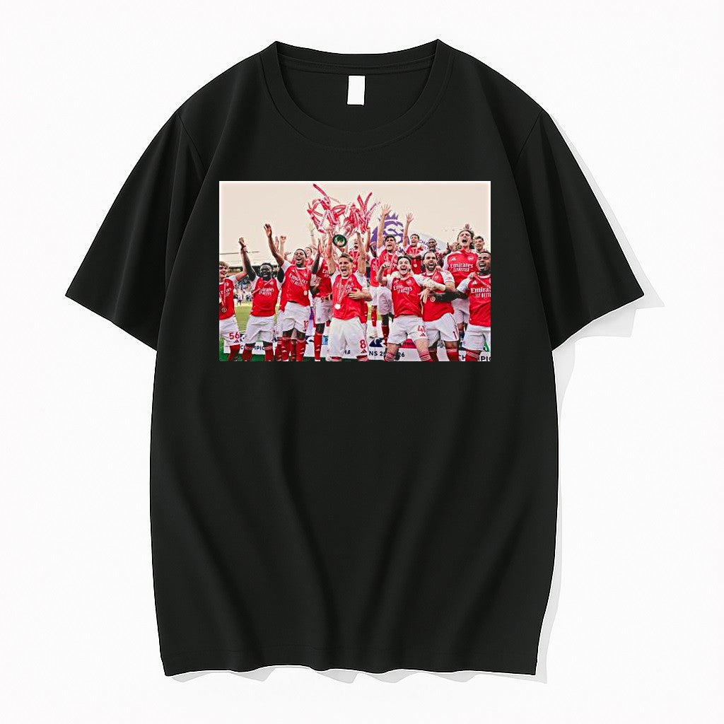 Original Arsenal 2025 2026 Premier League Champions Lifting The Trophy Up Celebration Photo 1 Tshirts - T-Shirt, Sweatshirt, Hoodie
