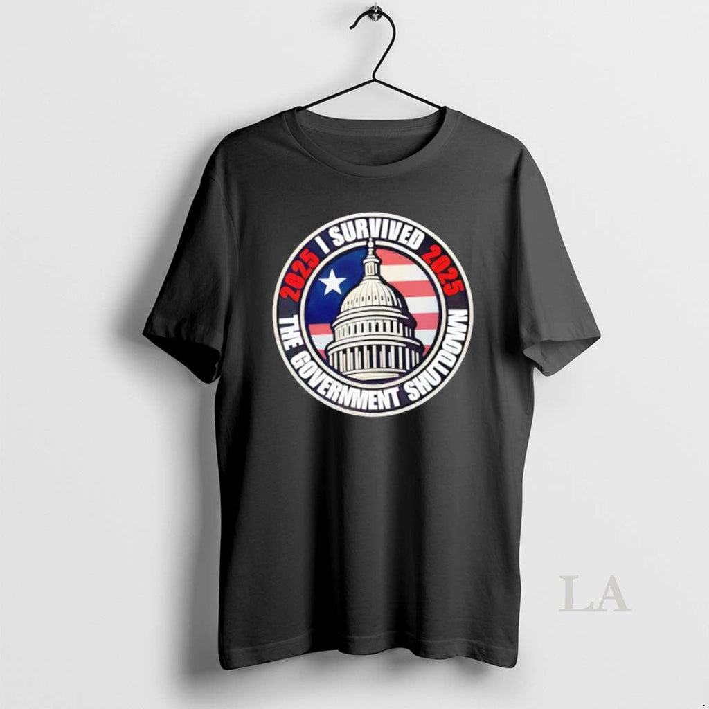 Original I Survived The Government Shutdown 2025 Retro Unisex T-shirt, Sweatshirt, Hoodie, Long Sleeve Tee - T-Shirt, Sweatshirt, Hoodie