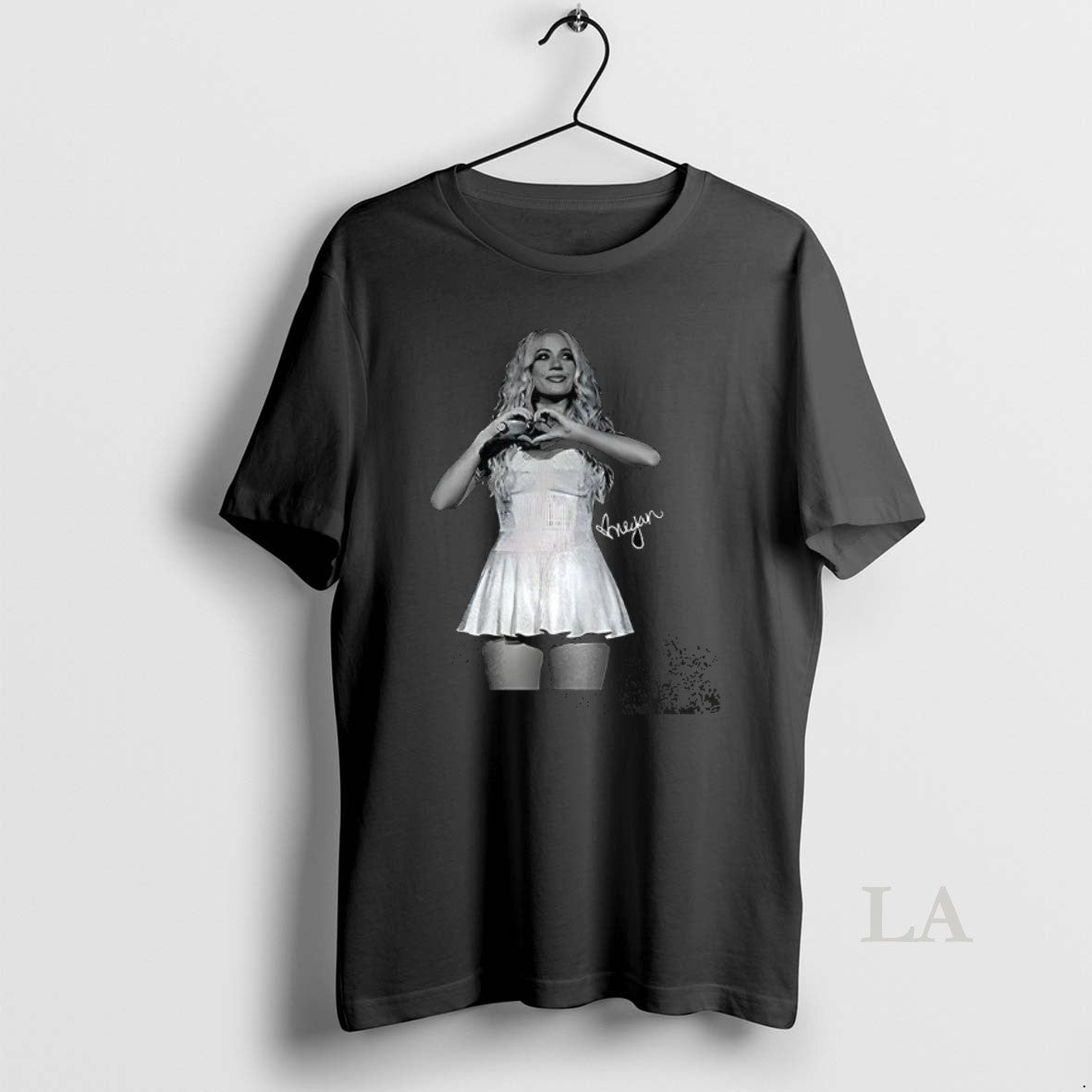 Original Megan Moroney Love Signature T-Shirts, Hoodie, Sweatshirt - T-Shirt, Sweatshirt, Hoodie
