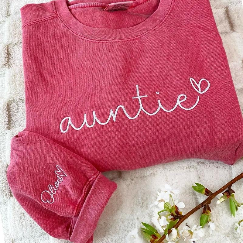 Personalized Auntie Embroidered Customizable Auntie Name Minimalist Best Aunt Aunt T-Shirts, Hoodie, Sweatshirt - T-Shirt, Sweatshirt, Hoodie
