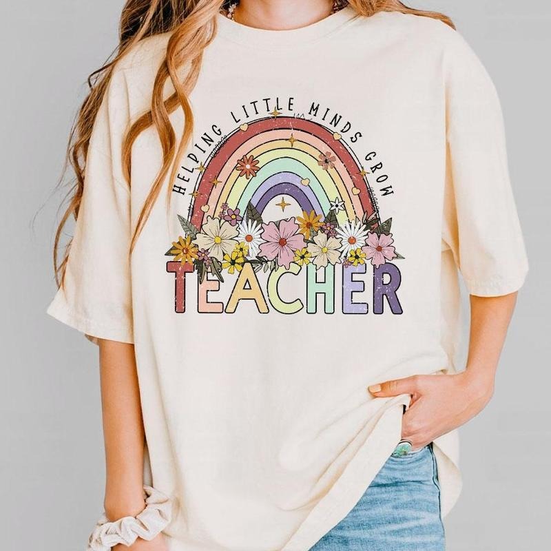 Retro Teacher Floral Shirt Helping Little Minds Grow Back School Teacher Teacher Appreciation Teacher New Teacher Kindergarten Teacher 1st Grade Teacher Teacher Top T-Shirts, Hoodie, Sweatshirt - T-Shirt, Sweatshirt, Hoodie