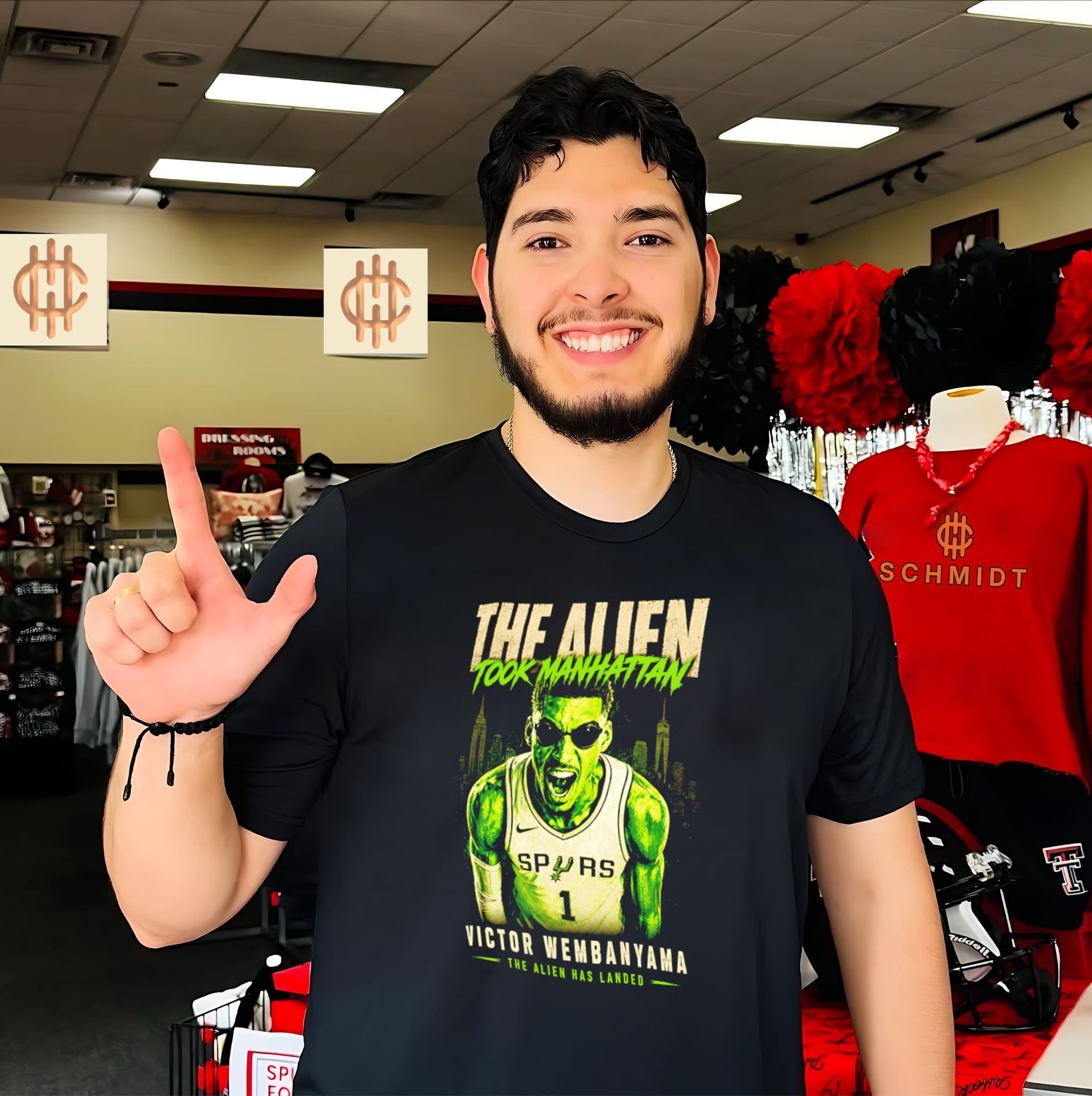 San Antonio Spurs Victor Wembanyama The Alien Took Manhattan shirt Unisex T-shirt, Sweatshirt, Hoodie, Long Sleeve Tee - T-Shirt, Sweatshirt, Hoodie