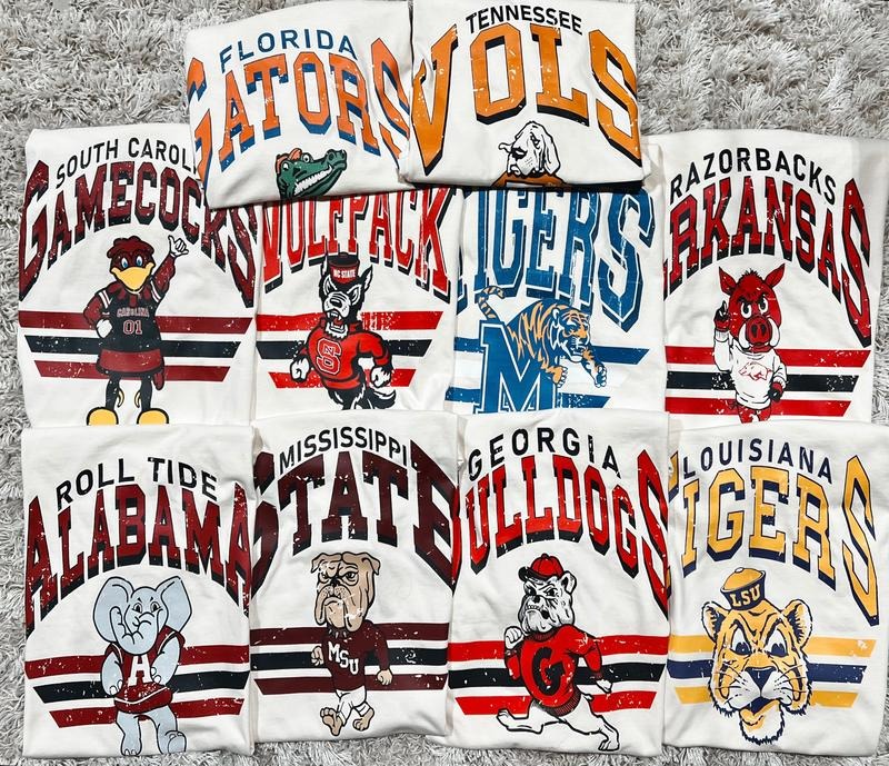 Vintage College NCAA Vintage All Teams NCAA Classic Sport Gif Sport Gif Fan Buccaneers Shirt Cotton Menswear T-Shirts, Hoodie, Sweatshirt - T-Shirt, Sweatshirt, Hoodie