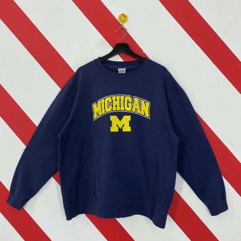 Vintage University Michigan Michigan Michigan Wolverines Michigan State Print Logo Cotton Menswear T-Shirts, Hoodie, Sweatshirt - T-Shirt, Sweatshirt, Hoodie