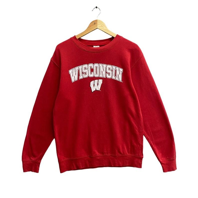 Vintage University Wisconsin Wisconsin Wisconsin Badgers Wisconsin Badgers Print Logo T-Shirts, Hoodie, Sweatshirt - T-Shirt, Sweatshirt, Hoodie