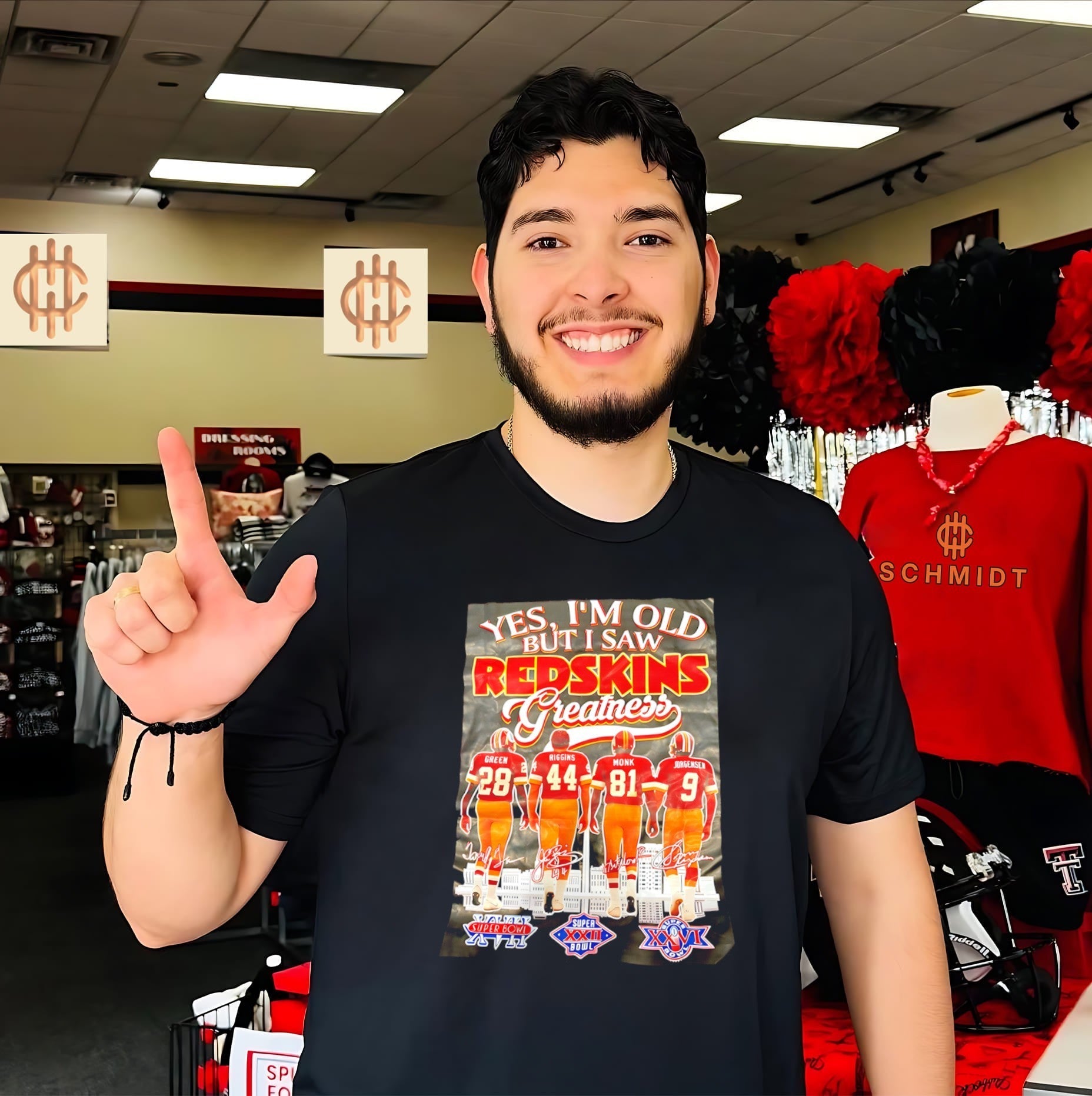 Yes Im old but I saw Washington Redskins greatness skyline shirt Unisex T-shirt, Sweatshirt, Hoodie, Long Sleeve Tee - T-Shirt, Sweatshirt, Hoodie