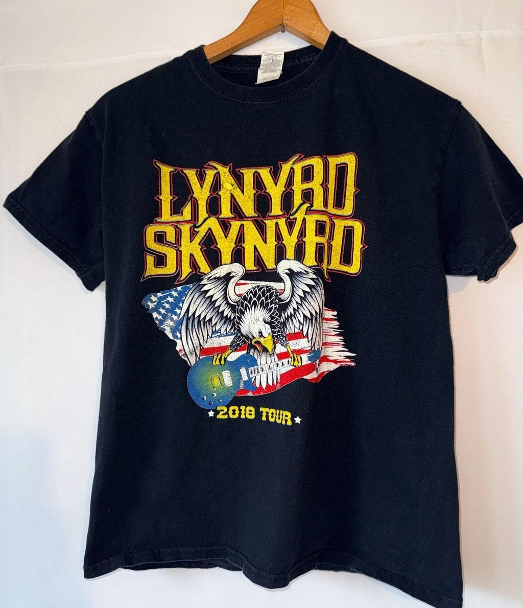 Gildan Lynyrd Skynyrd 2018 Tour Graphic T-Shirt Size Medium Unisex T-shirt, Sweatshirt, Hoodie, Long Sleeve Tee - T-Shirt, Sweatshirt, Hoodie