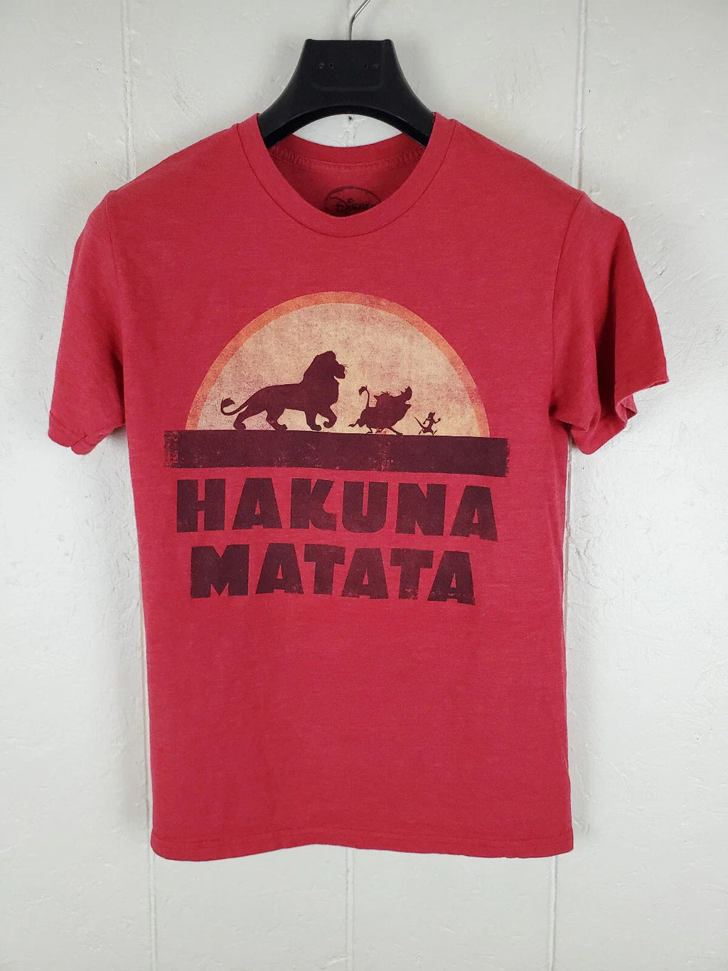 The Lion King Shirt Mens Small Red Graphic Crew Neck Short Sleeve Hakuna Matata Unisex T-shirt, Sweatshirt, Hoodie, Long Sleeve Tee - T-Shirt, Sweatshirt, Hoodie