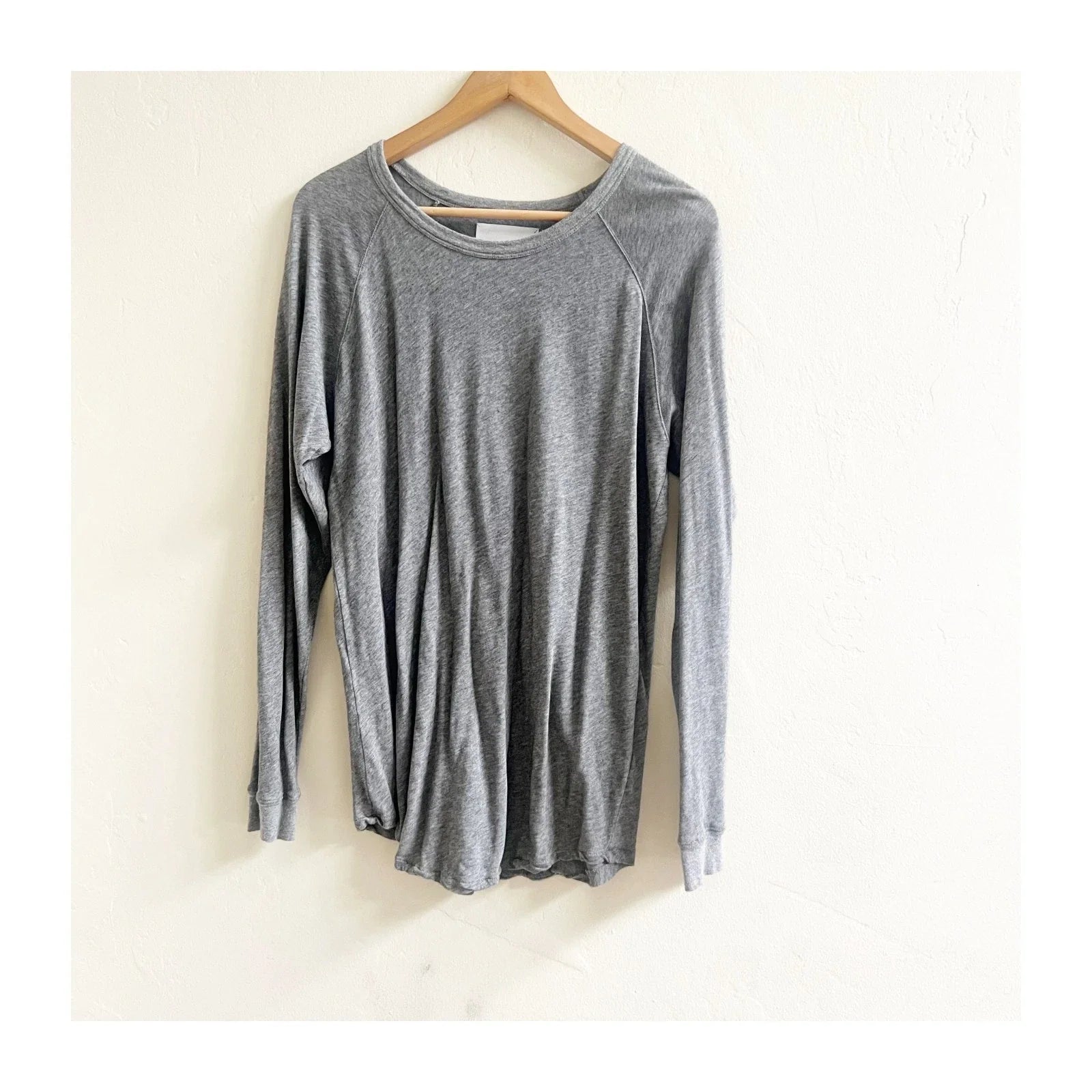 M/F People Tee Shirt Unisex Medium Gray Marled Long Sleeve Crew Neck Minimalist Unisex T-shirt, Sweatshirt, Hoodie, Long Sleeve Tee - T-Shirt, Sweatshirt, Hoodie