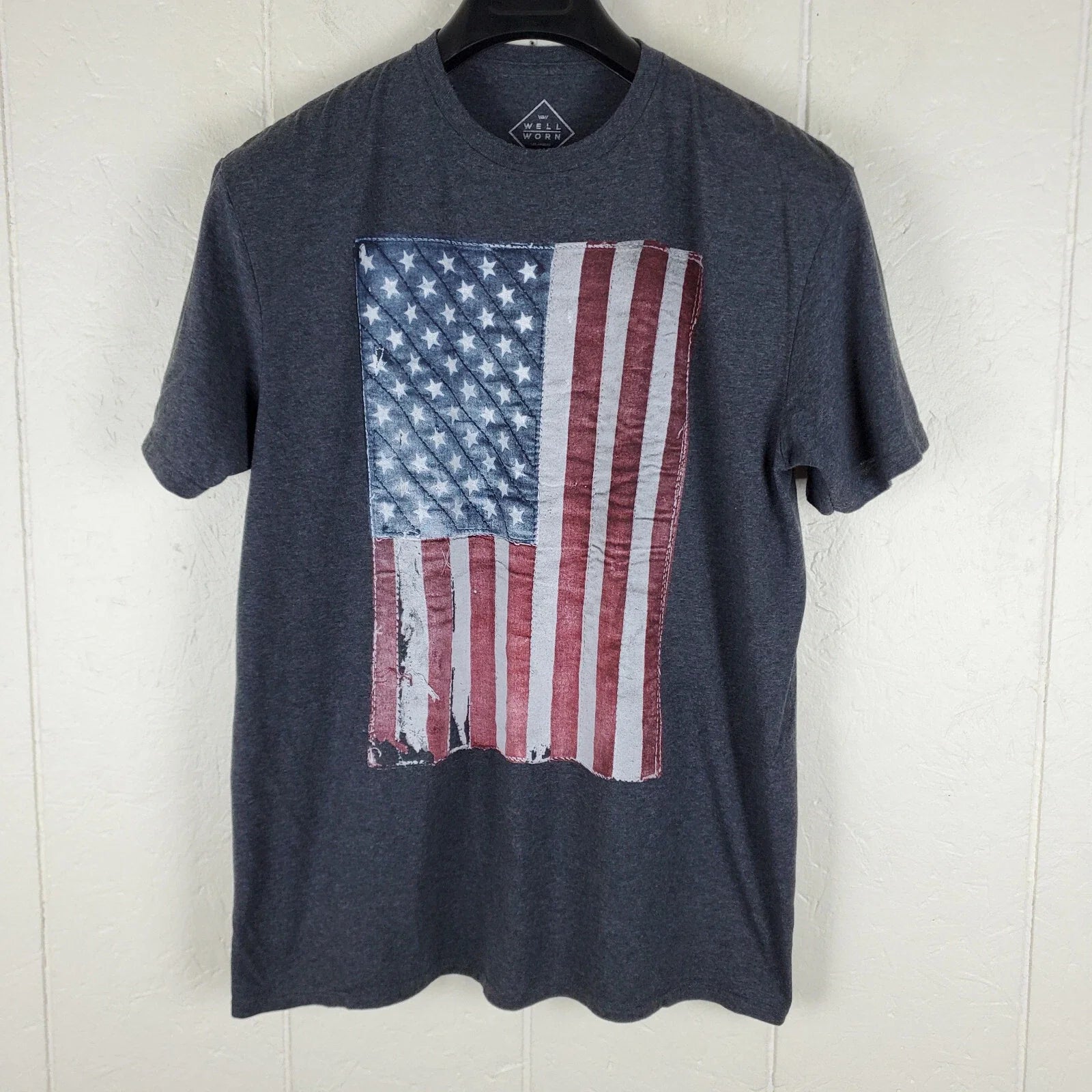 Well Worn Shirt Mens Extra Large Gray Graphic Crew Neck Short Sleeve Stretch USA Unisex T-shirt, Sweatshirt, Hoodie, Long Sleeve Tee - T-Shirt, Sweatshirt, Hoodie