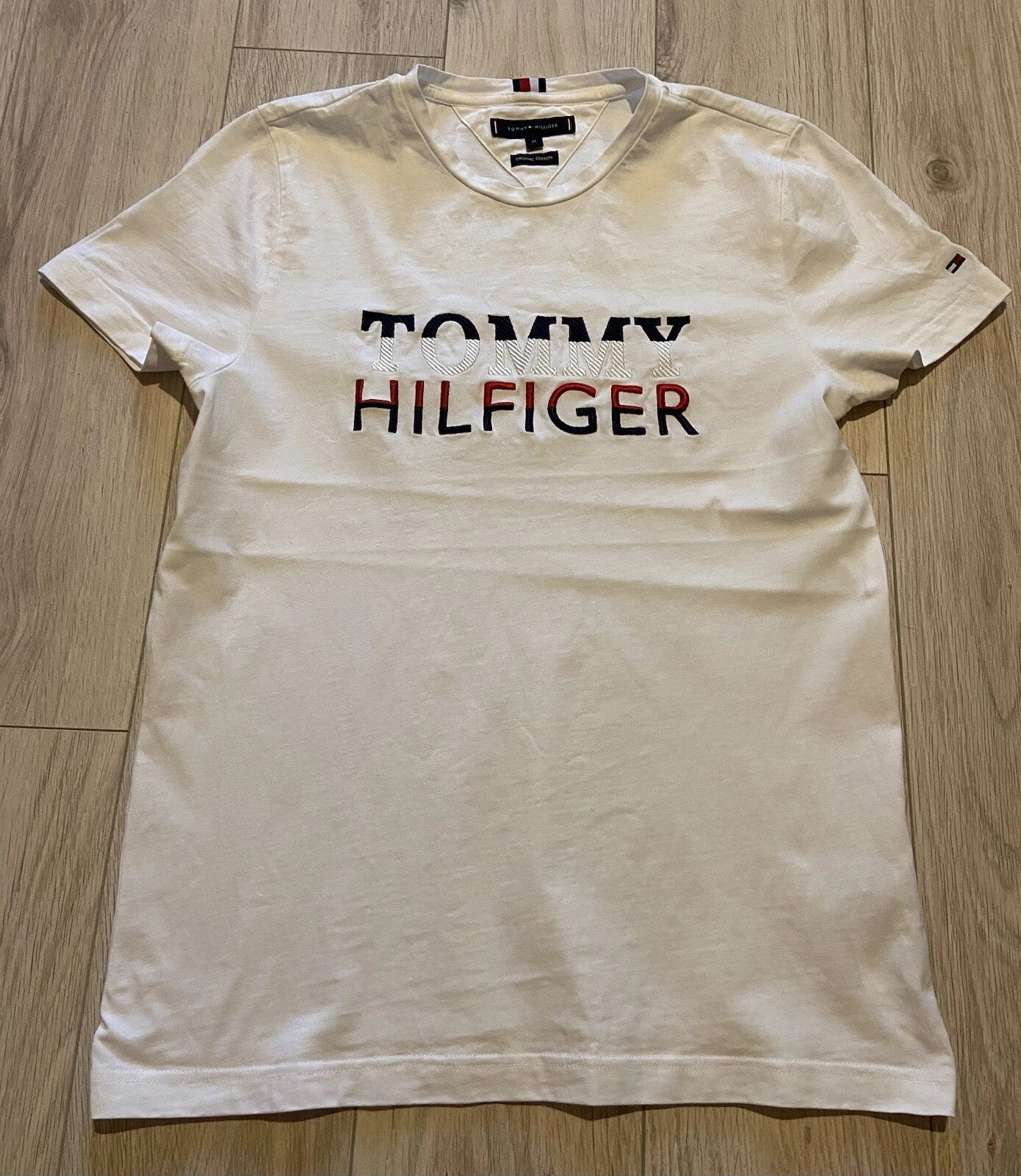 Tommy Hilfiger Men's White Short Sleeve T-Shirt Size Medium Unisex T-shirt, Sweatshirt, Hoodie, Long Sleeve Tee - T-Shirt, Sweatshirt, Hoodie