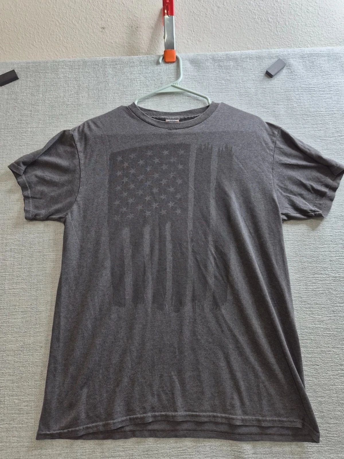 Delta T Shirt Mens Medium Gray American Flag Stars Graphic Print Everyday Wear Unisex T-shirt, Sweatshirt, Hoodie, Long Sleeve Tee - T-Shirt, Sweatshirt, Hoodie