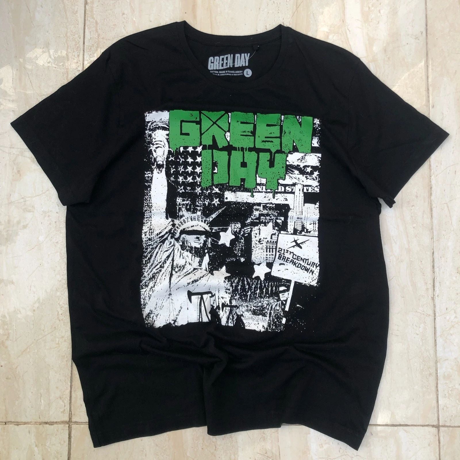 Green Day Vintage Reprint Band Tee Shirt for Music Lovers Unisex Rock Merch Unisex T-shirt, Sweatshirt, Hoodie, Long Sleeve Tee - T-Shirt, Sweatshirt, Hoodie