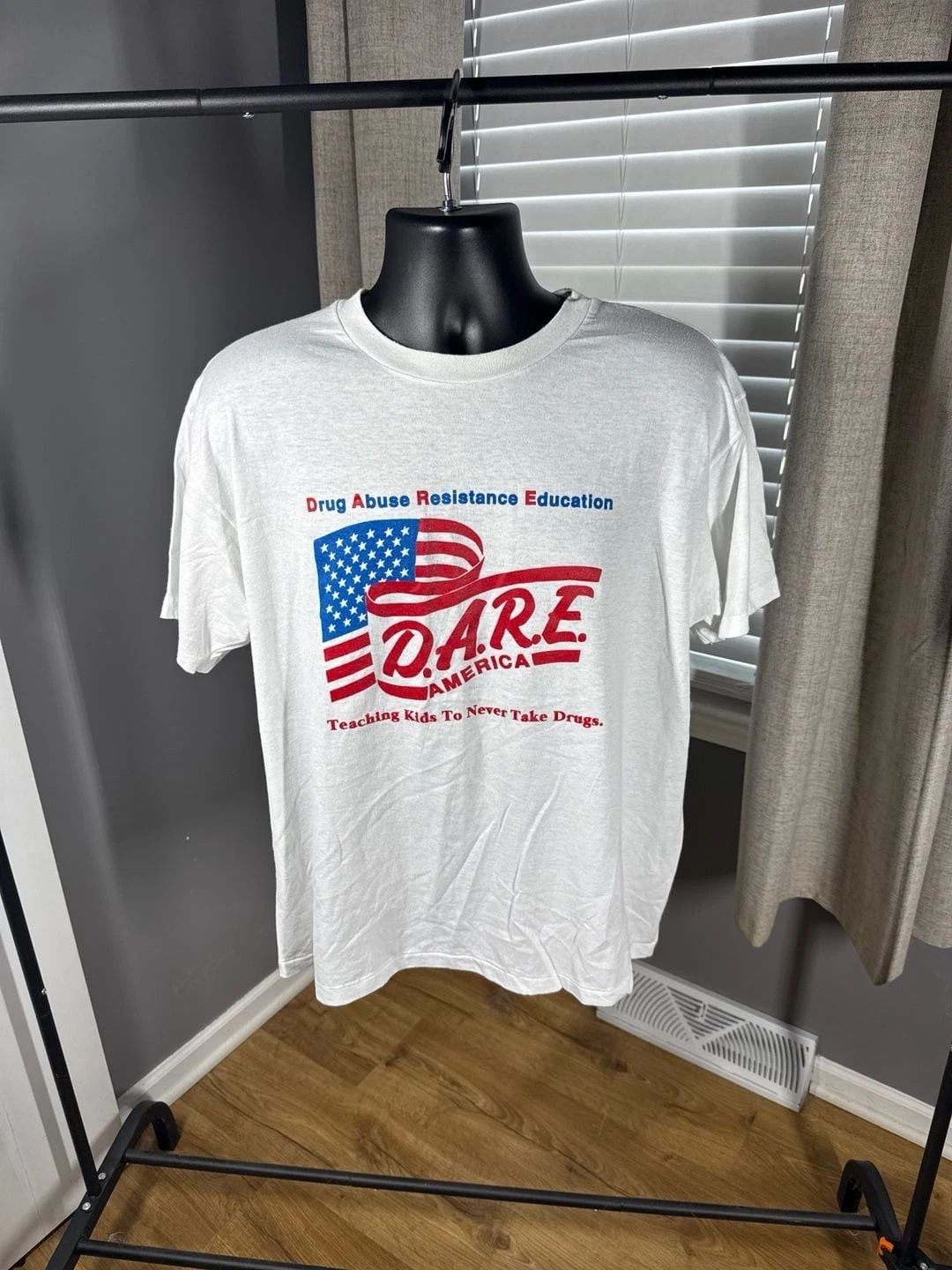 Vintage 90s D.A.R.E. America Drug Abuse Resistance Education T-Shirt XL Unisex T-shirt, Sweatshirt, Hoodie, Long Sleeve Tee - T-Shirt, Sweatshirt, Hoodie