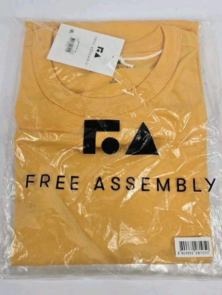 Free Assembly - Premium Crew T-Shirt - Mens Sz L Orange - Soft Cotton Blend Unisex T-shirt, Sweatshirt, Hoodie, Long Sleeve Tee - T-Shirt, Sweatshirt, Hoodie