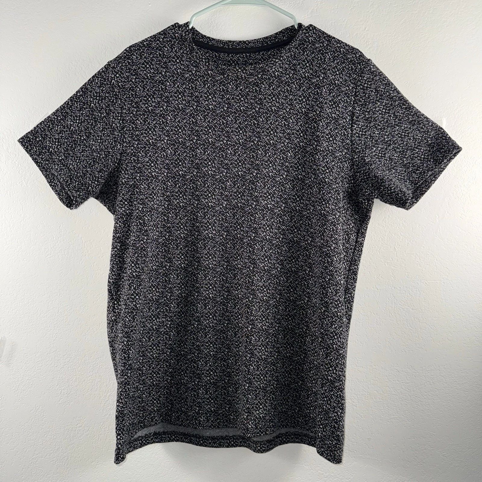 Mens Black White Abstract Speckled Print T Shirt L Short Sleeve Casual Daily Unisex T-shirt, Sweatshirt, Hoodie, Long Sleeve Tee - T-Shirt, Sweatshirt, Hoodie