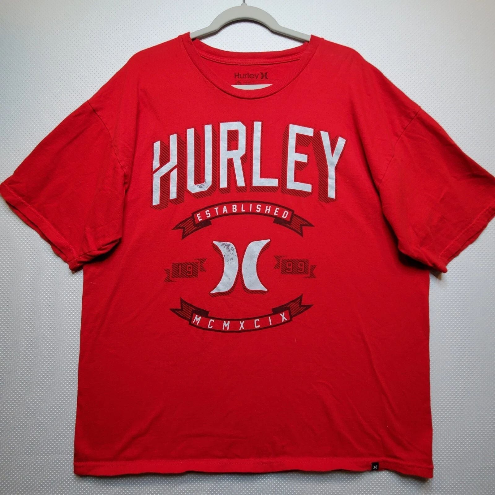 Hurley Mens Short Sleeve Graphic T-shirt Extra Large Red Logo 100% Cotton Unisex T-shirt, Sweatshirt, Hoodie, Long Sleeve Tee - T-Shirt, Sweatshirt, Hoodie
