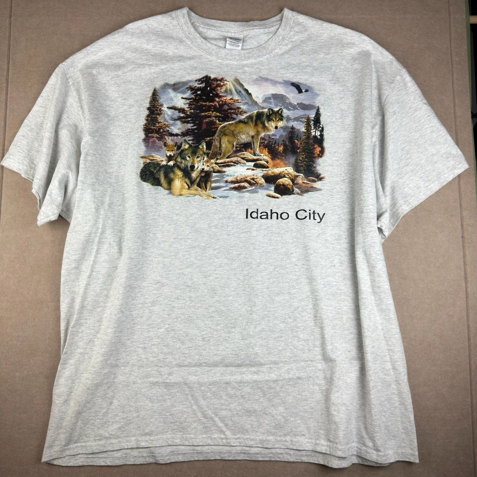 Y2K Idaho City Wolves Shirt Mens 3XL Gray Wildlife Nature Tee Howard Robinson Unisex T-shirt, Sweatshirt, Hoodie, Long Sleeve Tee - T-Shirt, Sweatshirt, Hoodie