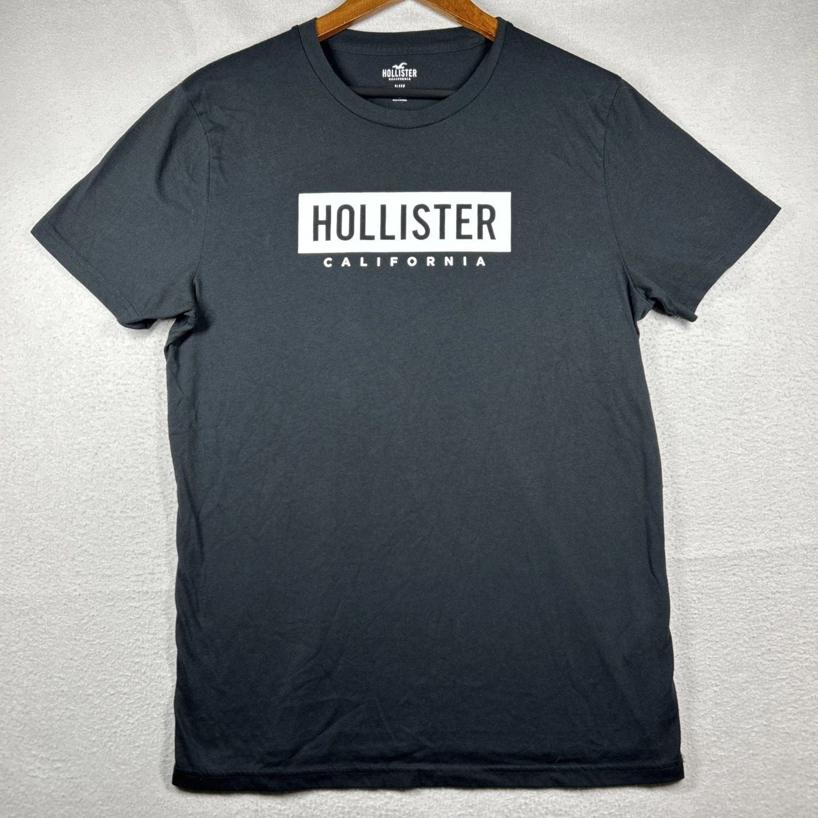 Hollister Sleep Shirt T Shirt Men's L Black White Everyday Wear Soft Unisex T-shirt, Sweatshirt, Hoodie, Long Sleeve Tee - T-Shirt, Sweatshirt, Hoodie