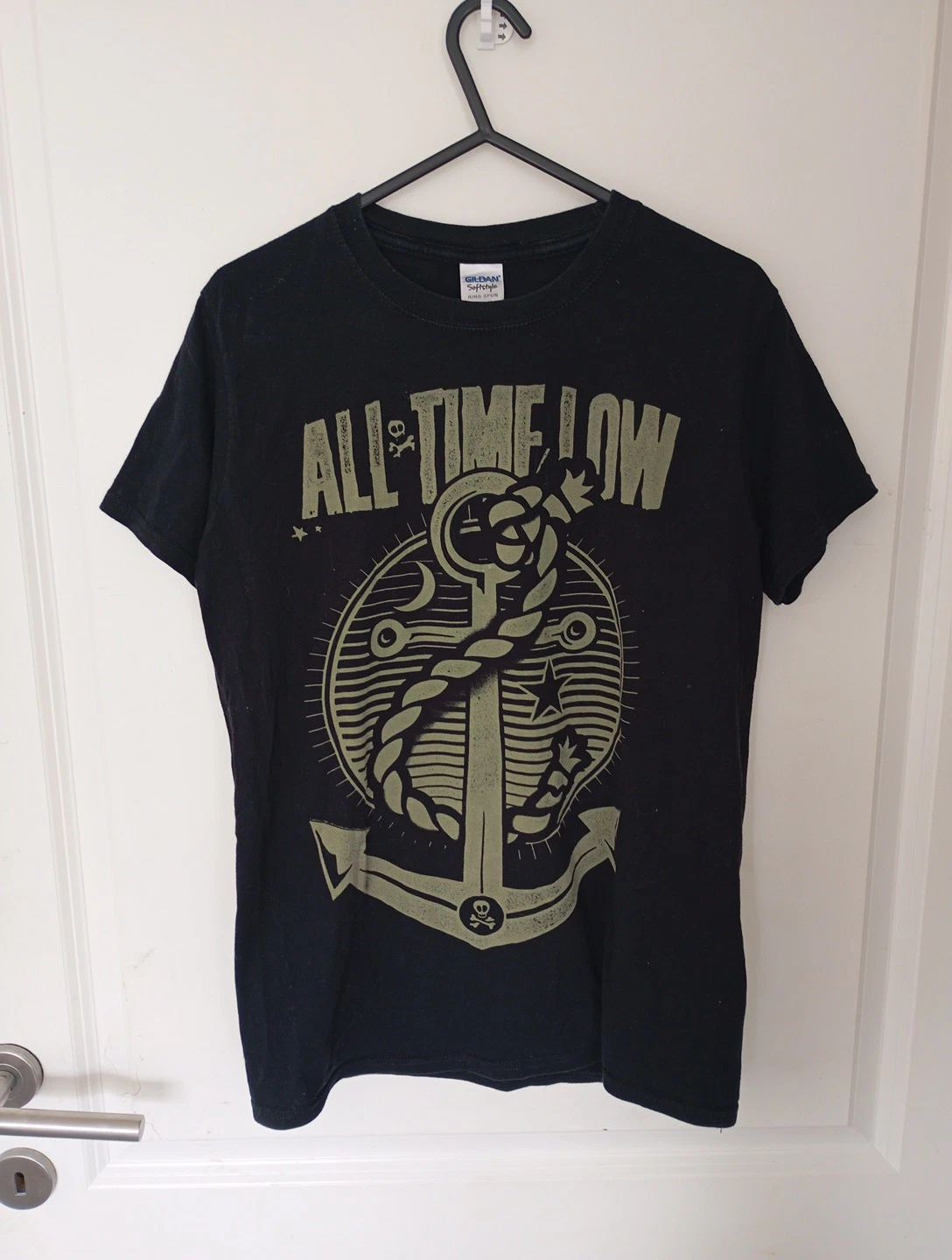 All Time Low SHIRT medium POP PUNK rock Anchor skulls Simple Creatures Unisex T-shirt, Sweatshirt, Hoodie, Long Sleeve Tee - T-Shirt, Sweatshirt, Hoodie