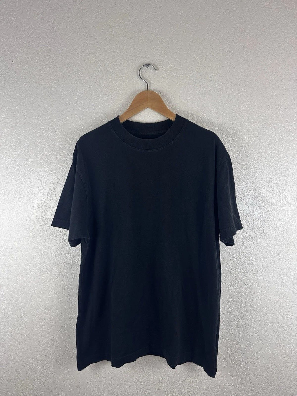 Richie Le Black T-Shirt Mens Medium Raw Hem Minimalist Streetwear Tee Unisex T-shirt, Sweatshirt, Hoodie, Long Sleeve Tee - T-Shirt, Sweatshirt, Hoodie