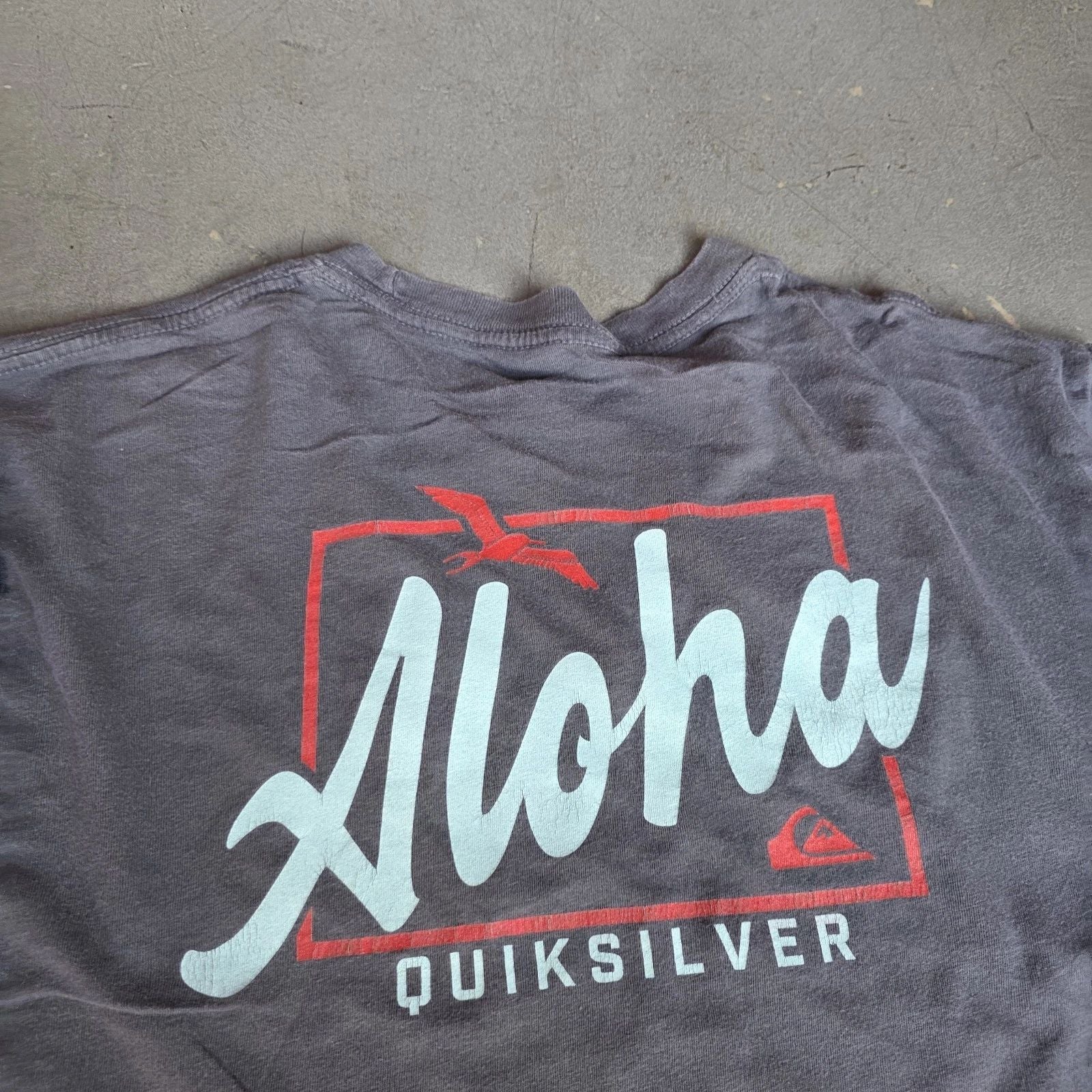 Quiksilver Surf Aesthetic Tee Shirt Preowned Size M Unisex T-shirt, Sweatshirt, Hoodie, Long Sleeve Tee - T-Shirt, Sweatshirt, Hoodie