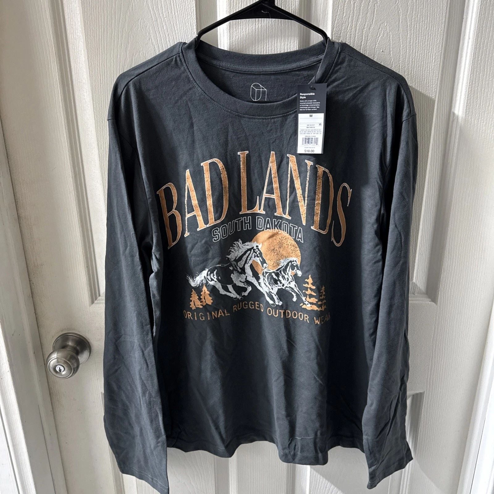 NWT Original Men's Badlands South Dakota Long Sleeve T-Shirt Grey Size M Unisex T-shirt, Sweatshirt, Hoodie, Long Sleeve Tee - T-Shirt, Sweatshirt, Hoodie