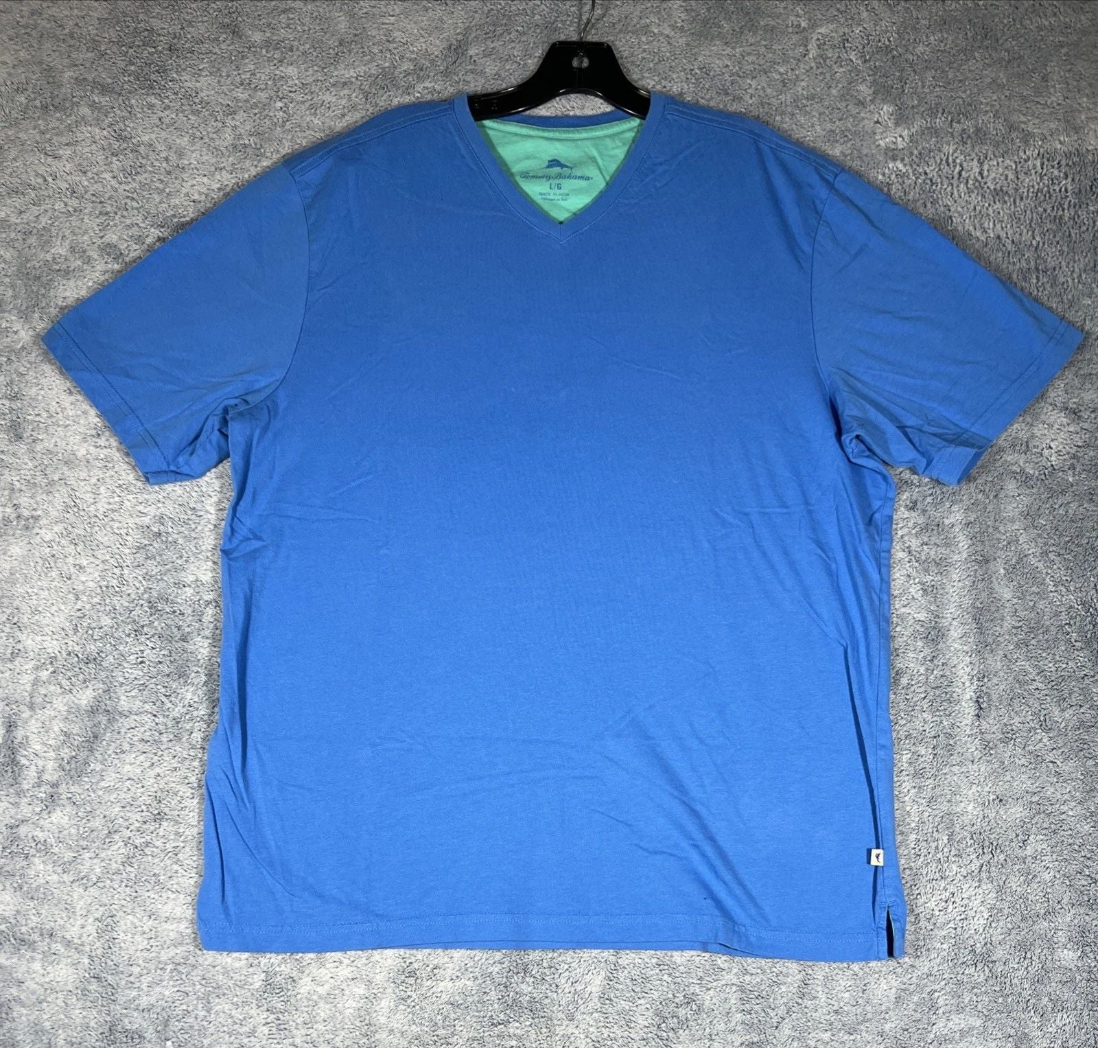 Tommy Bahama Short Sleeve V-Neck T-Shirt Men's Large Blue Casual Classic Unisex T-shirt, Sweatshirt, Hoodie, Long Sleeve Tee - T-Shirt, Sweatshirt, Hoodie