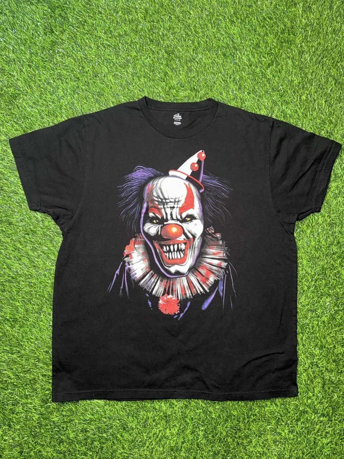 Modern Halloween Clown Big Head Black T-shirt Tagged Mens XL Unisex T-shirt, Sweatshirt, Hoodie, Long Sleeve Tee - T-Shirt, Sweatshirt, Hoodie