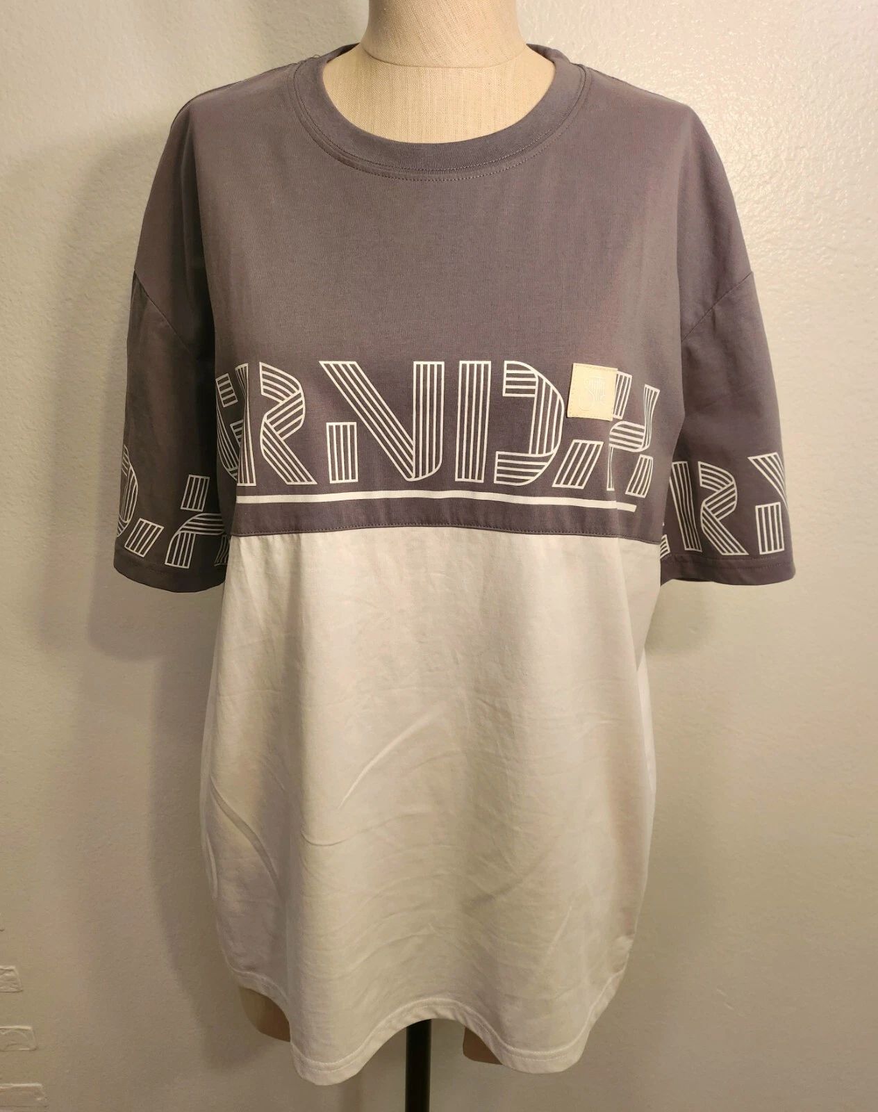 Gray White Graphic Street Style Mens Shirt Top Size XL Unisex T-shirt, Sweatshirt, Hoodie, Long Sleeve Tee - T-Shirt, Sweatshirt, Hoodie