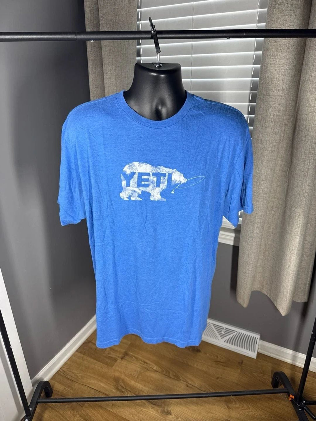 YETI Blue Fly Fishing Bear Logo Graphic T-Shirt XL Unisex T-shirt, Sweatshirt, Hoodie, Long Sleeve Tee - T-Shirt, Sweatshirt, Hoodie