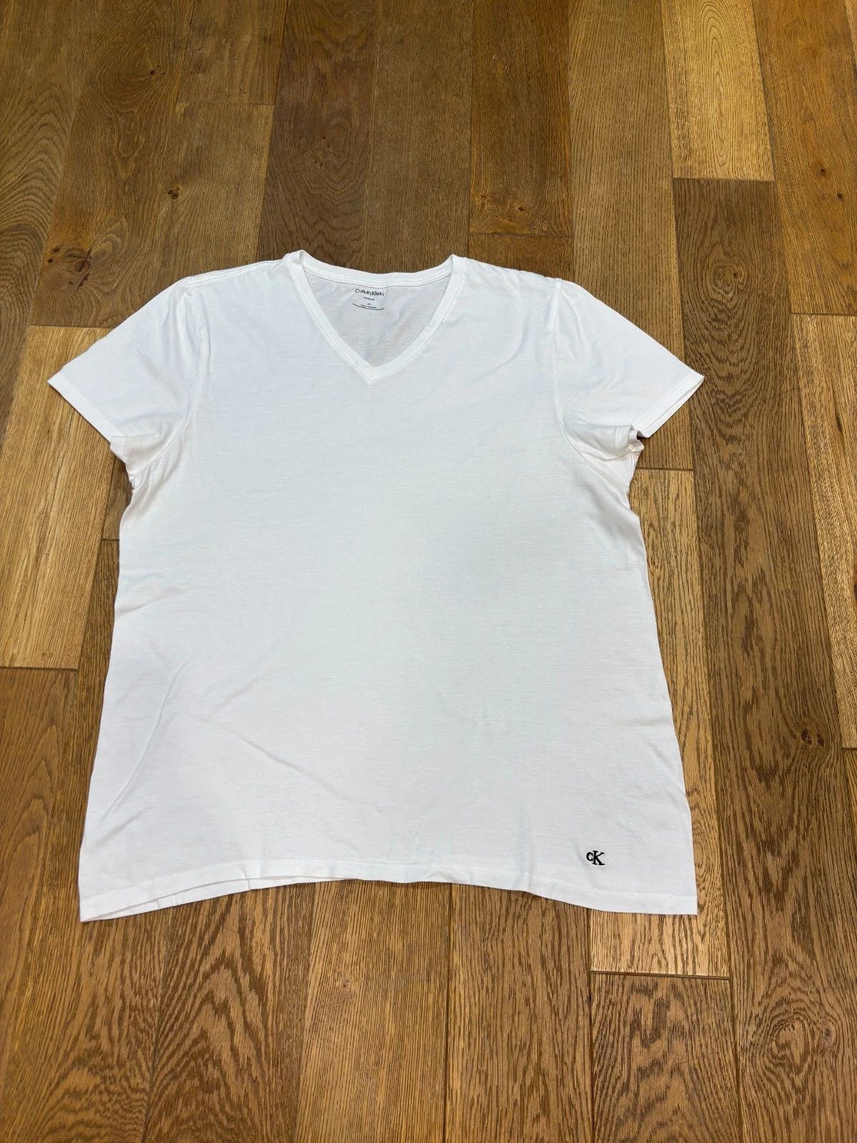 Calvin Klein Classic Fit Men's V-neck White T-shirt L Unisex T-shirt, Sweatshirt, Hoodie, Long Sleeve Tee - T-Shirt, Sweatshirt, Hoodie