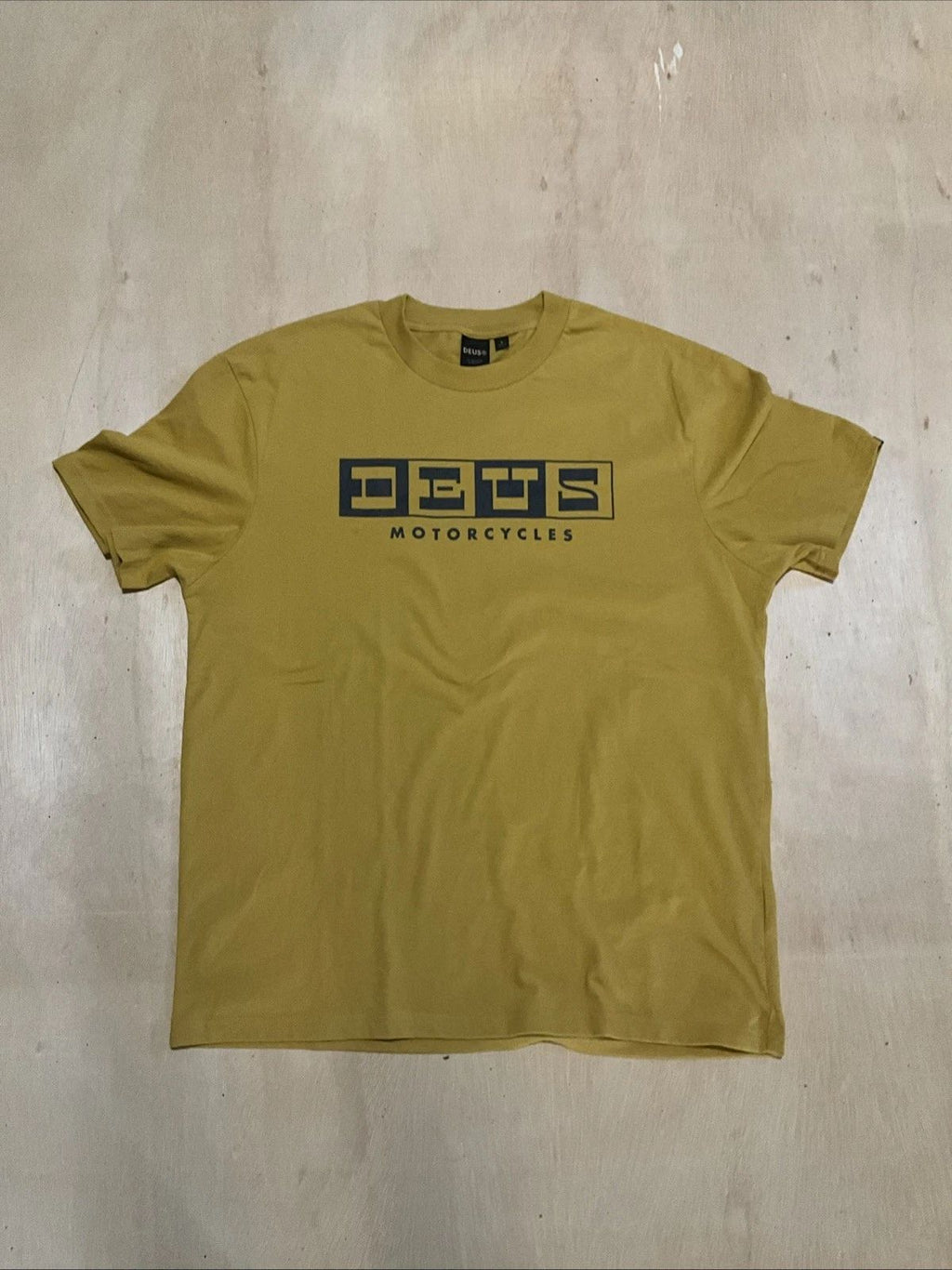 Men's Deus Ex  Machina Mens  T-Shirt Mustard Yellow Size L Unisex T-shirt, Sweatshirt, Hoodie, Long Sleeve Tee - T-Shirt, Sweatshirt, Hoodie